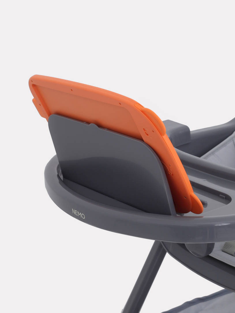 Стульчик для кормления Mowbaby Nemo Beige