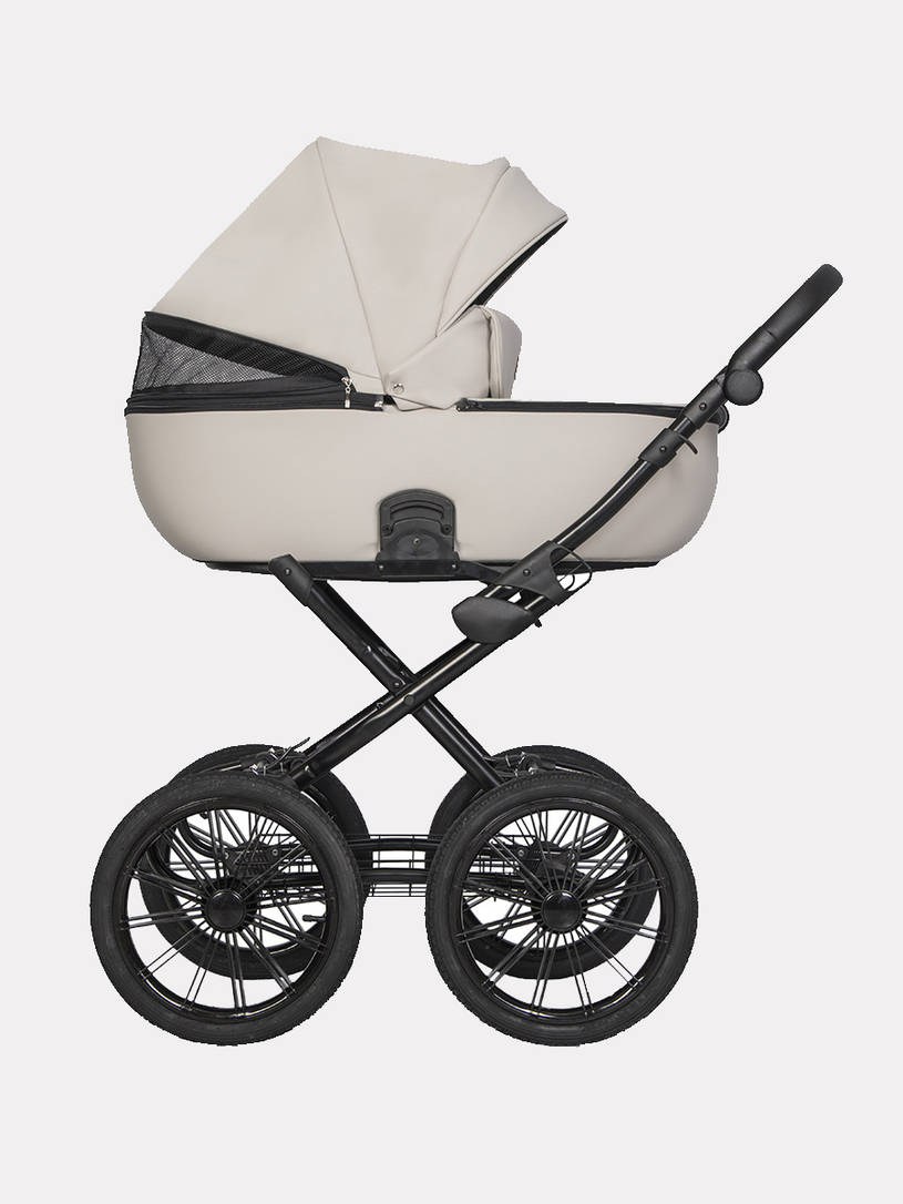 Коляска 2 в 1 Riko Basic Ozon Prestige 05 белая экокожа